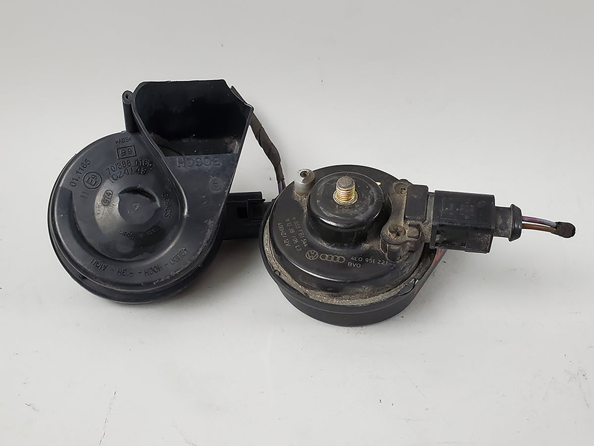 2007 - 2015 Audi Q7 4L Horn Signal High Low Note Tone Alarm Siren Set Of 2 OEM