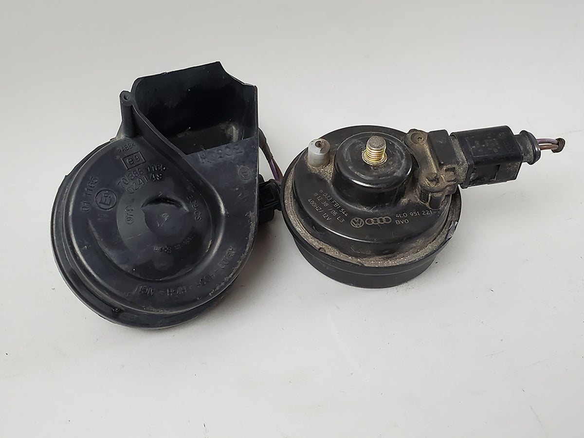 2007 - 2015 Audi Q7 4L Horn Signal High Low Note Tone Alarm Siren Set Of 2 OEM