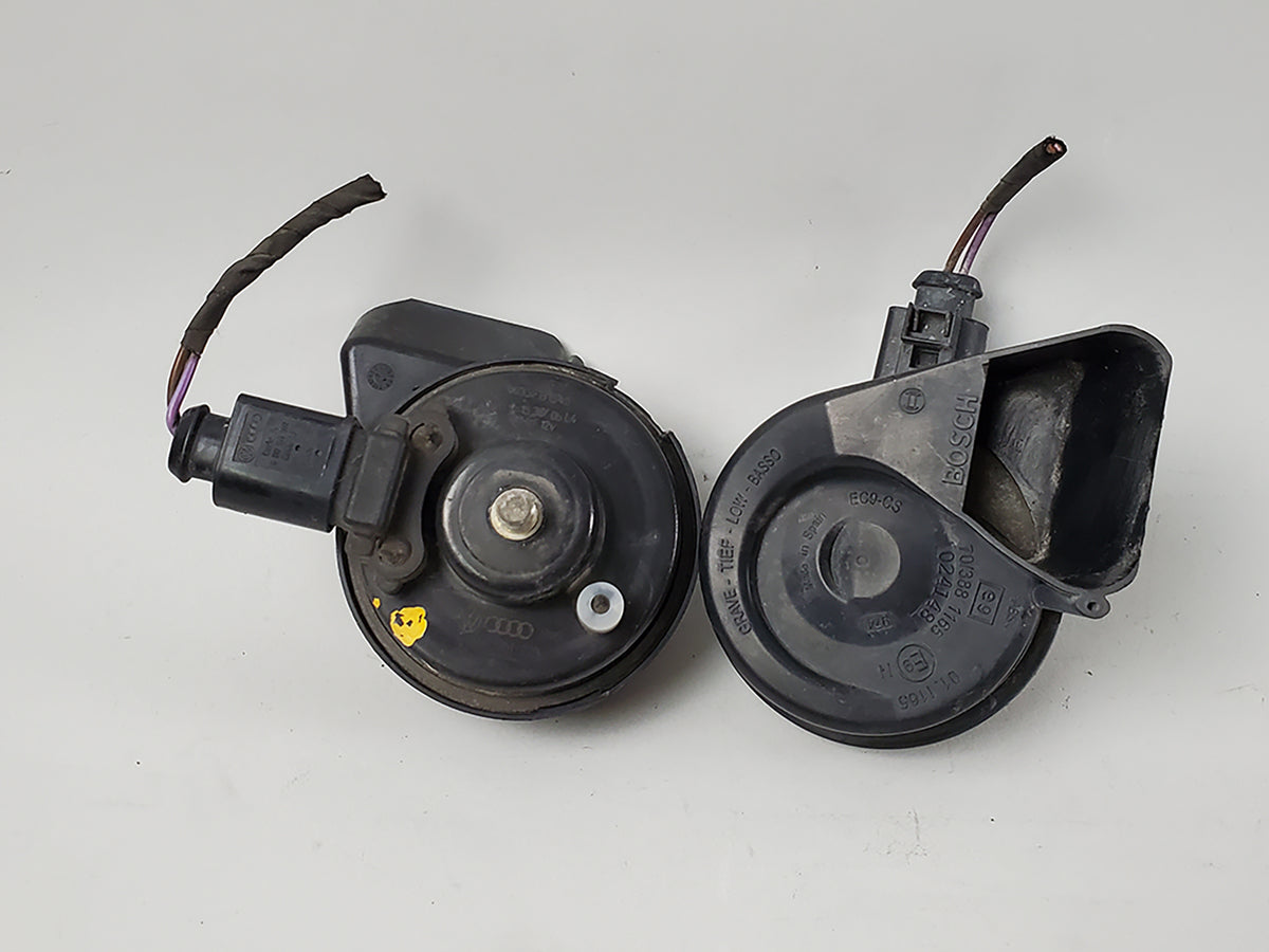 2007 - 2015 Audi Q7 4L Horn Signal High Low Note Tone Alarm Siren Set Of 2 OEM