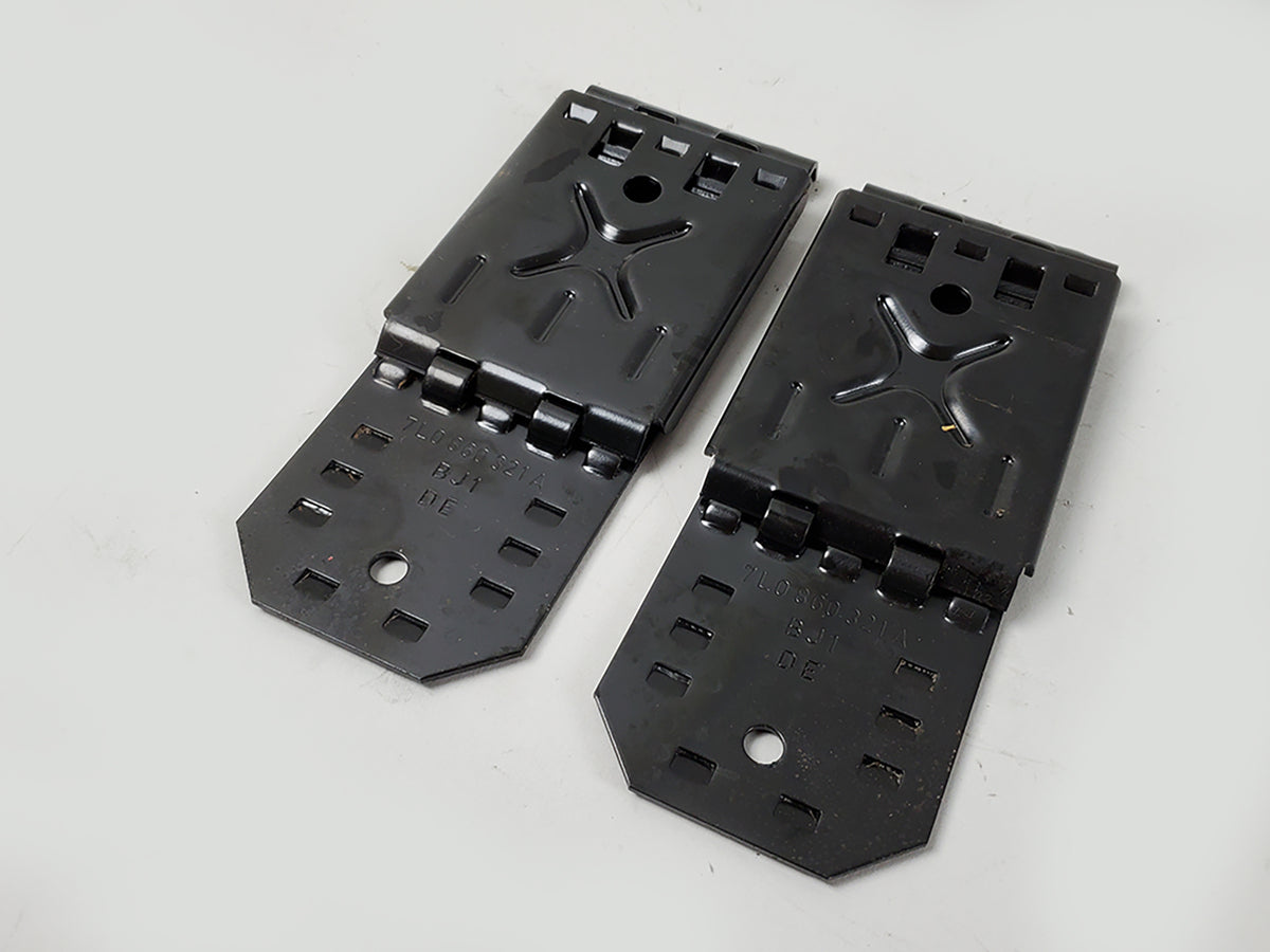 2007 - 2015 Audi Q7 4L Wheel Chock Stop Emergency Set Of 2 7L0860321A OEM
