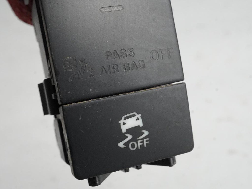  2010 - 2013 Mercedes Benz E Class C207 Coupe Light Hazard Switch Traction Off, used