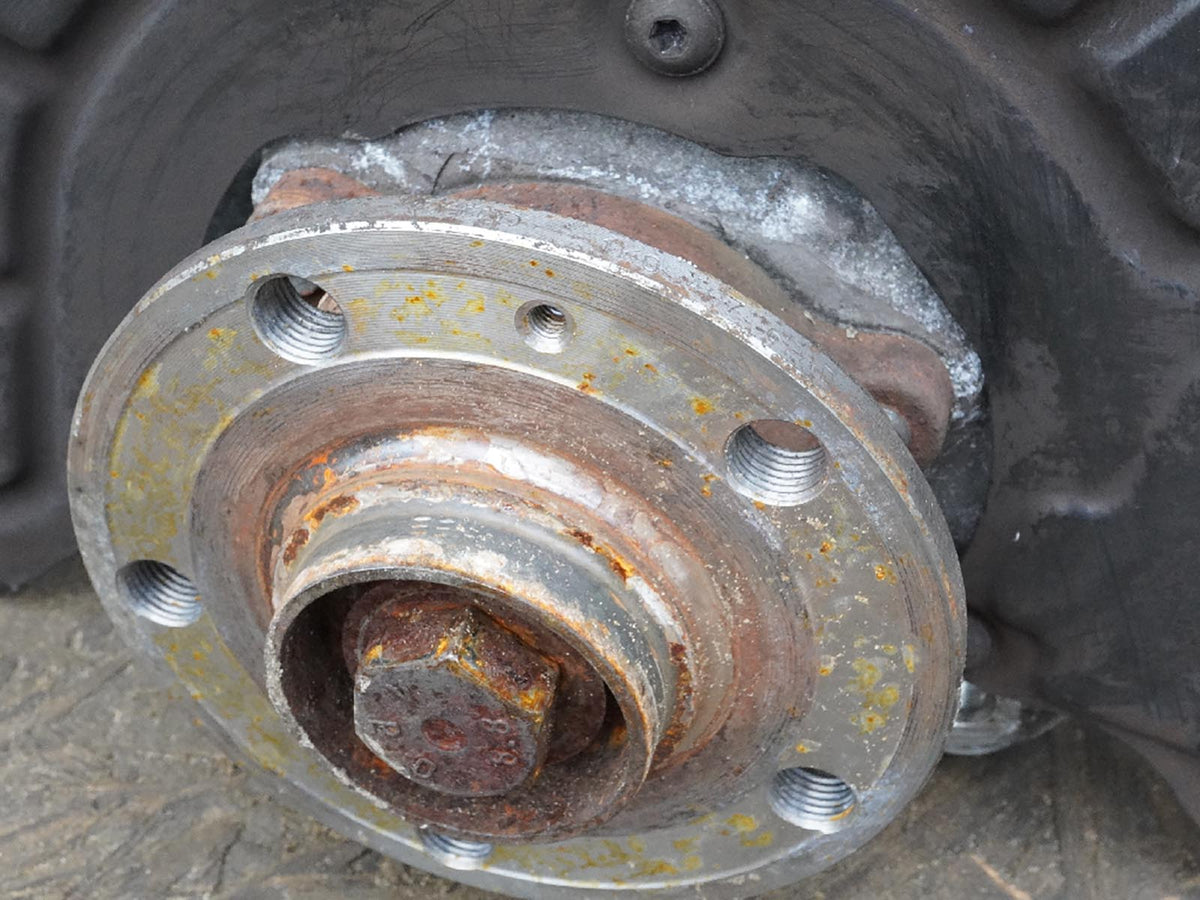 08-10 Audi TT Convertible FWD Spindle Knuckle Axle Shaft Front Left 8J0407253D
