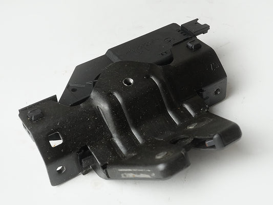 2000 - 2006 Bmw 3 Series E46 Trunk Tailgate Latch Lock Actuator Rear 8196401 OEM
