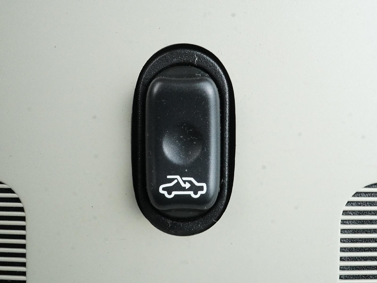 2003 - 2011 Saab 9-3 Dome Light Lamp Overhead Console Switch Upper Interior OEM