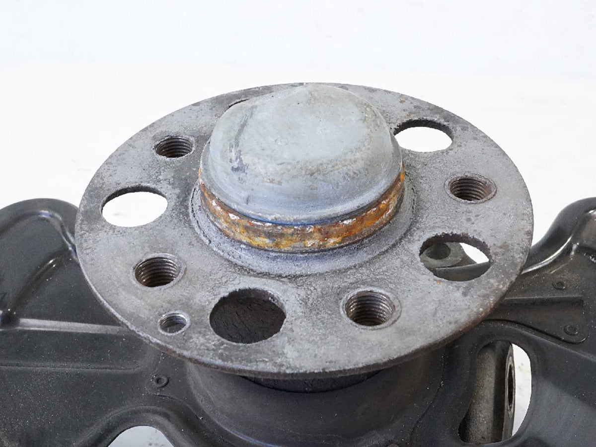 2010 - 2017 Mercedes Benz E Class C207 Spindle Knuckle Hub Front Driver Left OEM
