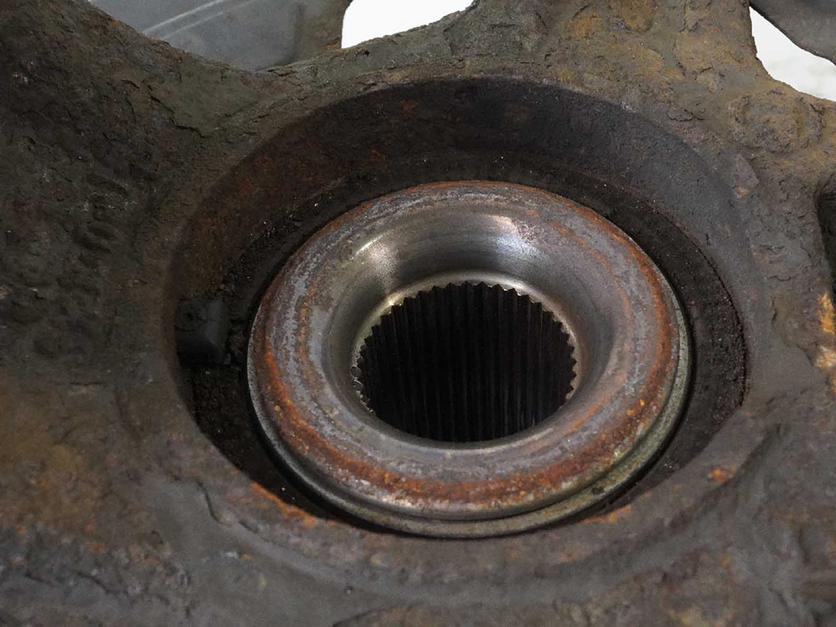 2008 - 2015 Land Rover Lr2 Spindle Knuckle Hub Front Passenger Right Rh OEM