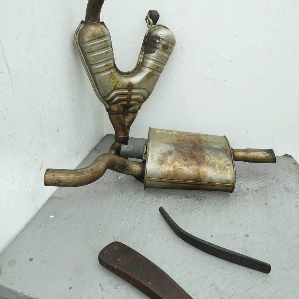  01-03 BMW 525IT Wagon Exhaust Muffler Silencer Pipe Rear 18101440361 OEM, buy