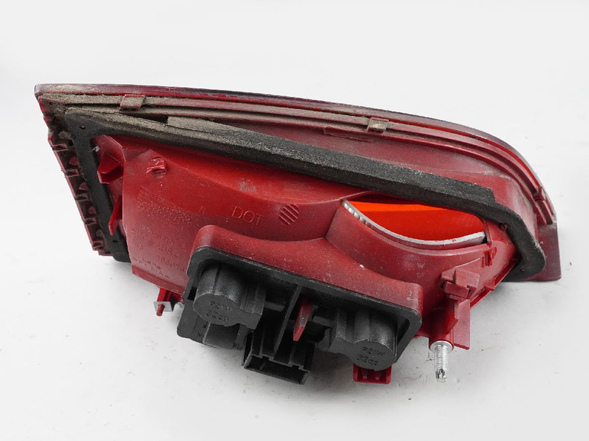 2009 - 2012 Audi A4 B8 Sedan Tail Light Brake Lamp Lid Incandescent Bulb Rh