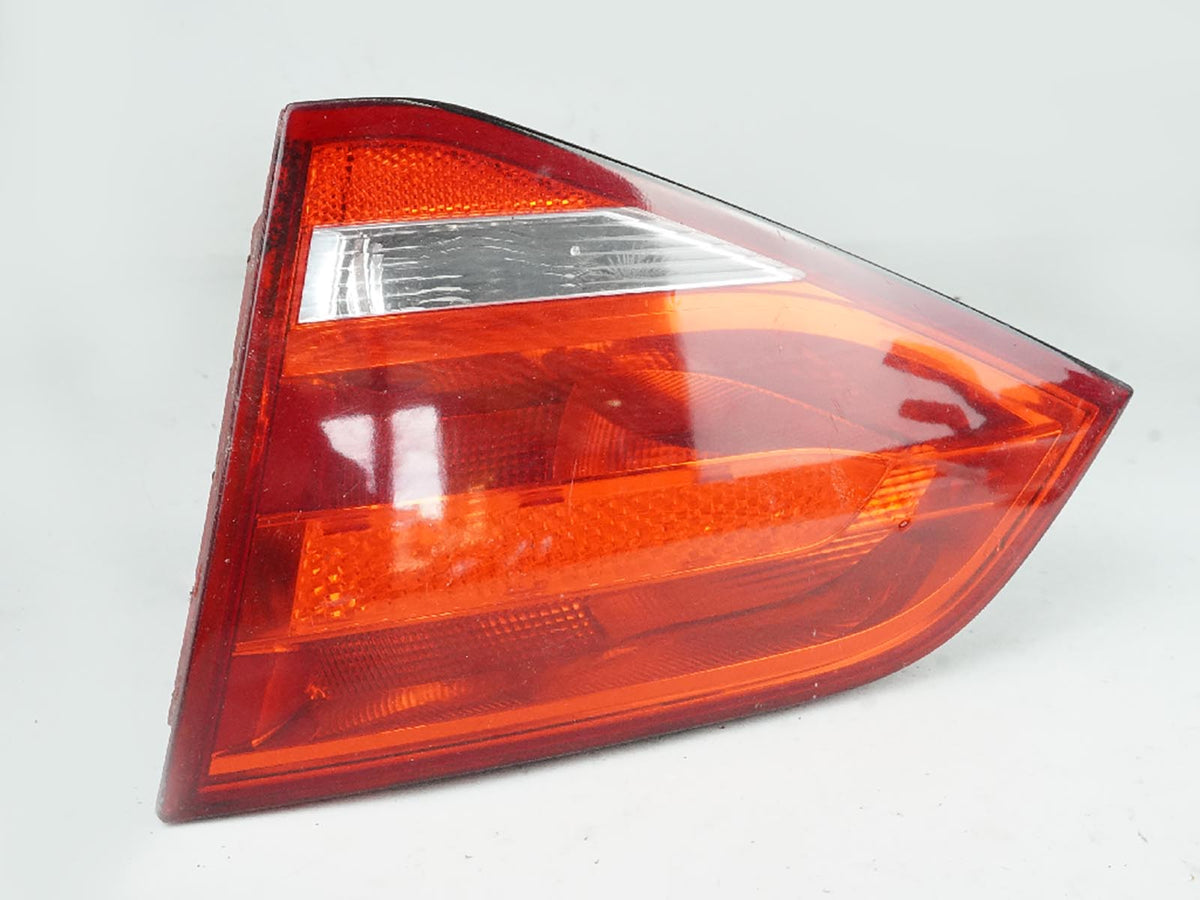 2009 - 2012 Audi A4 B8 Sedan Tail Light Brake Lamp Lid Incandescent Bulb Rh