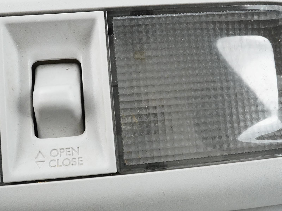 2010 - 2015 Subaru Forester Overhead Dome Light Lamp Console Upper Roof Front