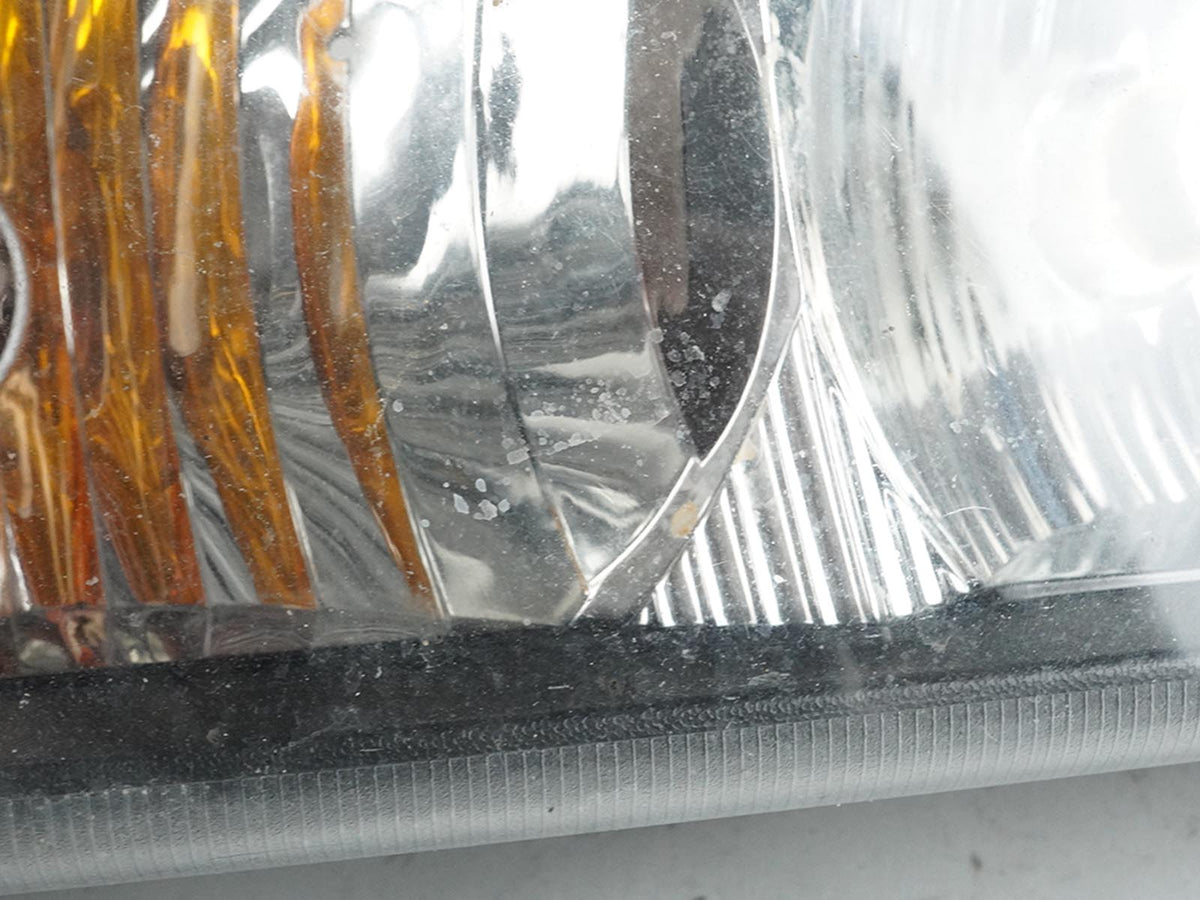 2003 - 2004 Chevrolet Silverado 1500 2500 3500 Headlight Lamp Halogen Rh OEM