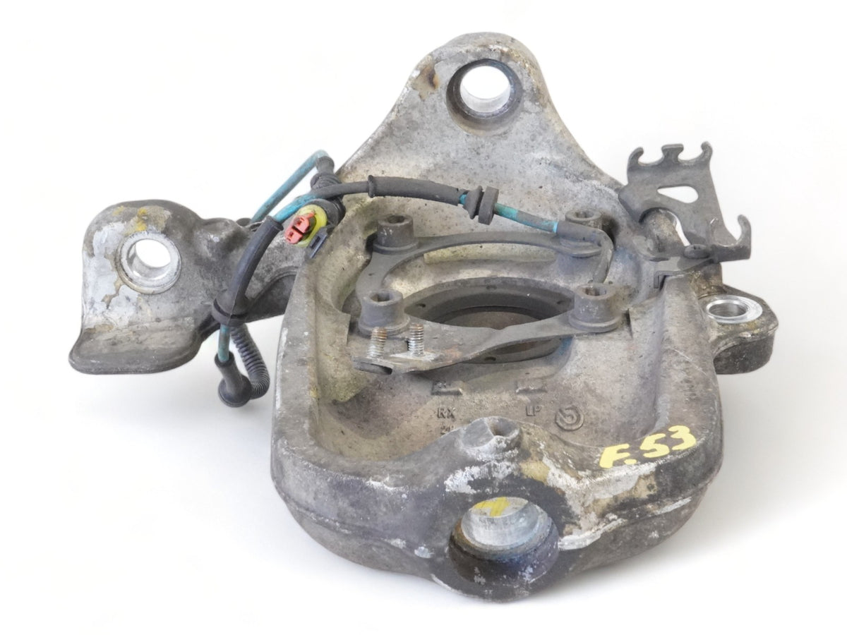 2003 - 2010 Maserati QuaTTroporte M139 Spindle Hub Knuckle Front Right Side OEM