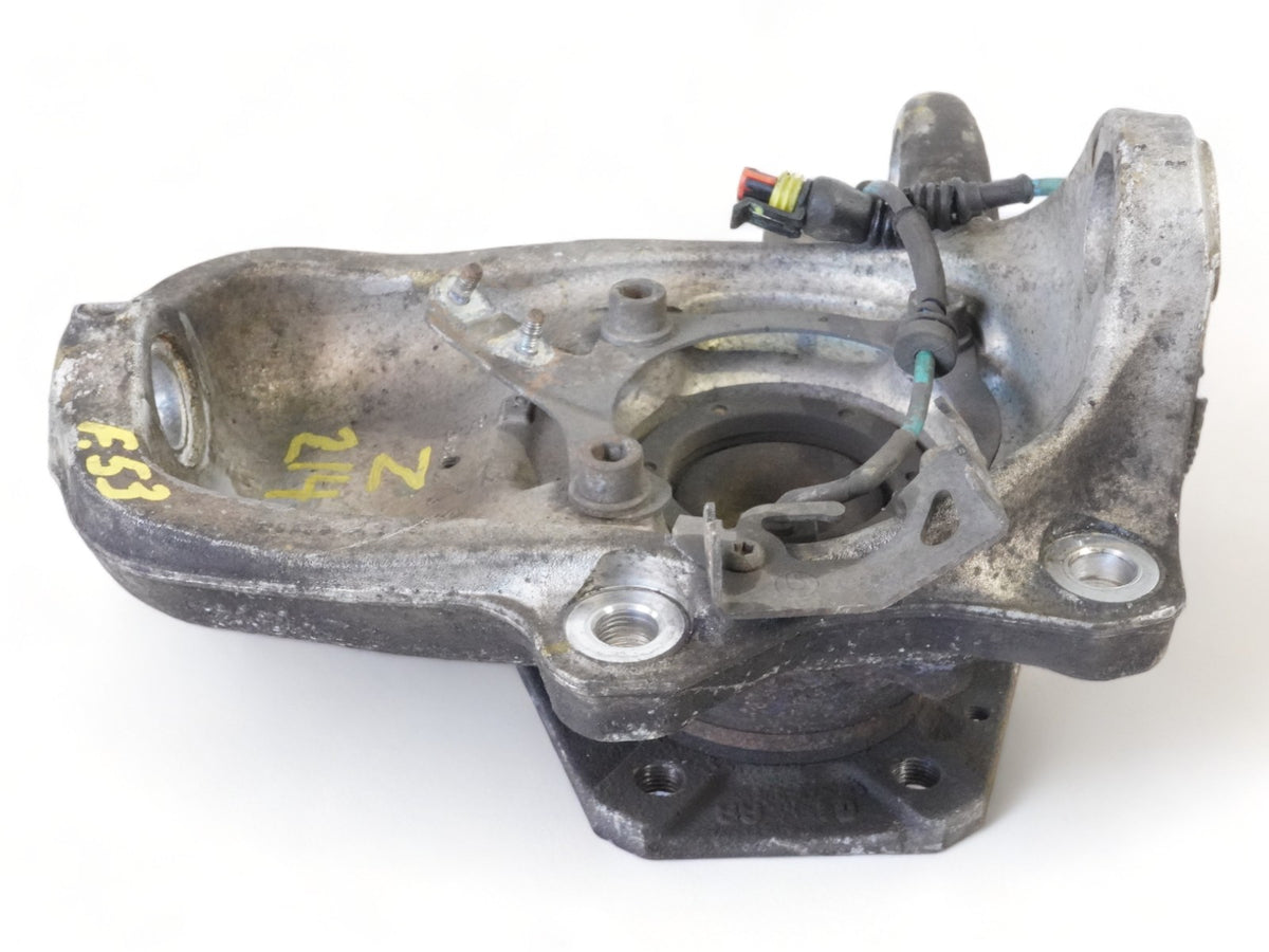 2003 - 2010 Maserati QuaTTroporte M139 Spindle Hub Knuckle Front Right Side OEM