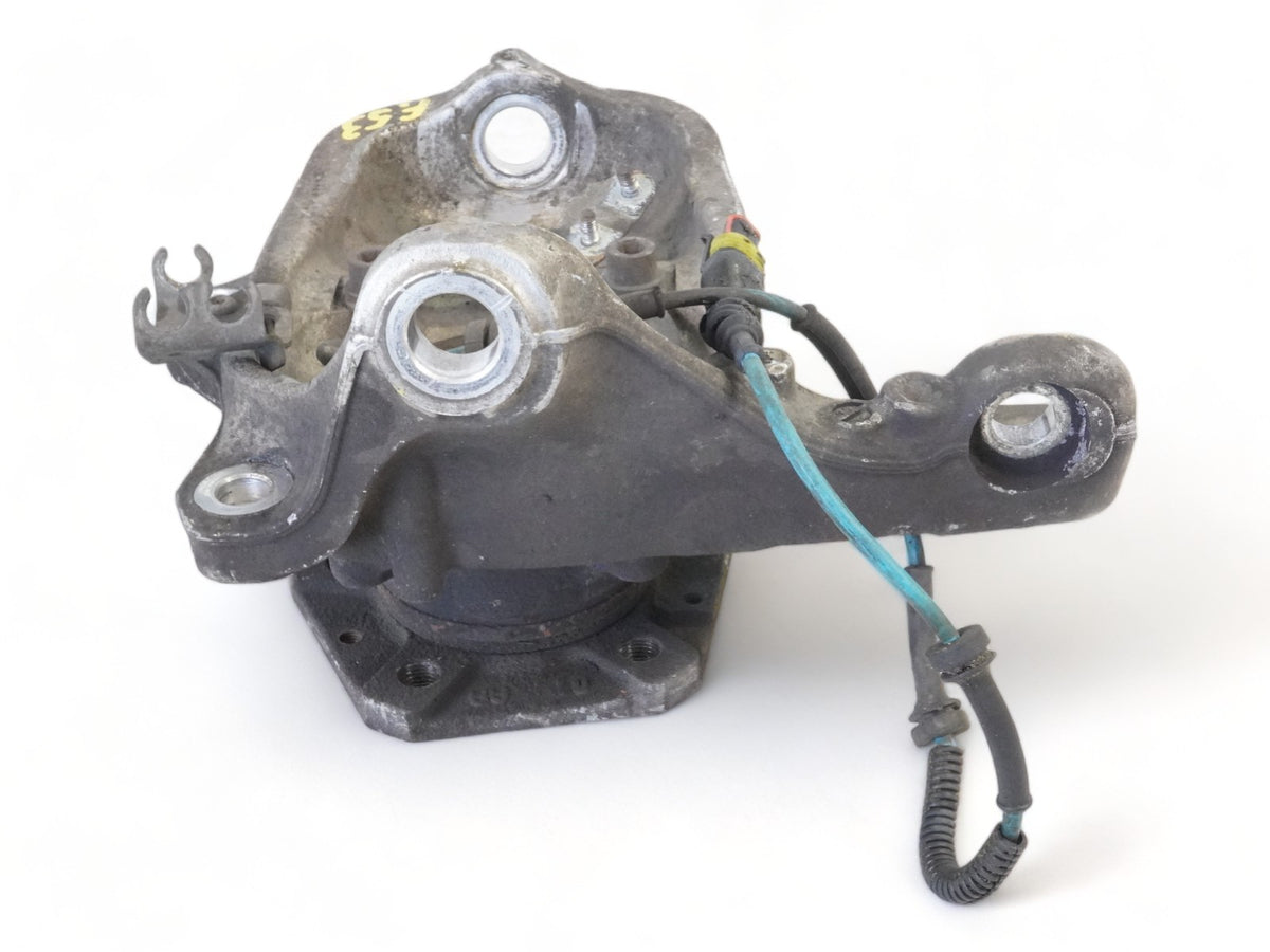2003 - 2010 Maserati QuaTTroporte M139 Spindle Hub Knuckle Front Right Side OEM