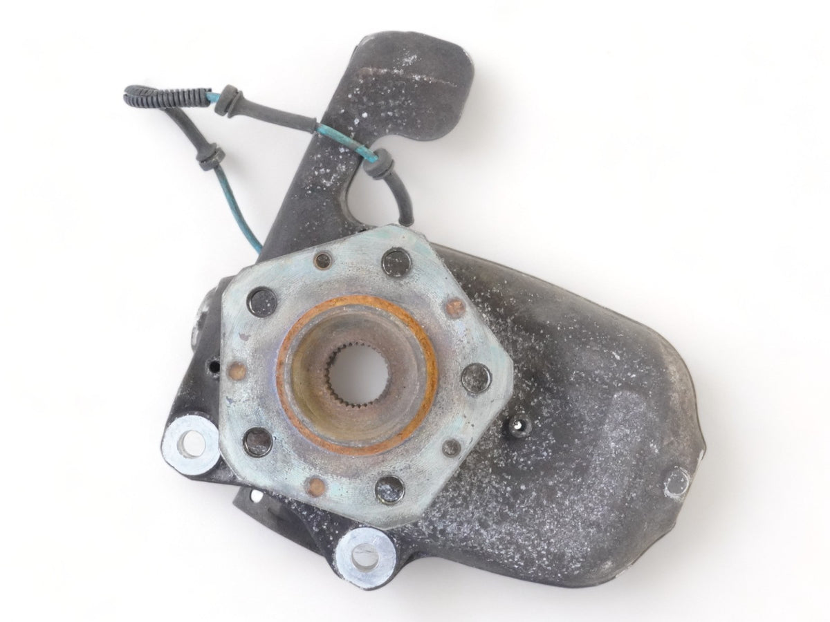 2003 - 2010 Maserati QuaTTroporte M139 Spindle Hub Knuckle Front Right Side OEM