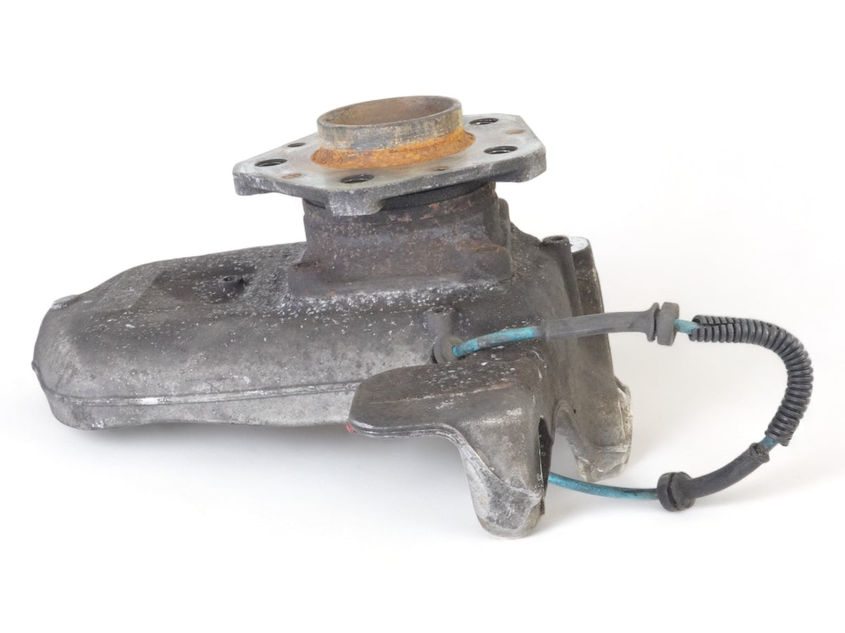 2003 - 2010 Maserati QuaTTroporte M139 Spindle Hub Knuckle Front Right Side OEM