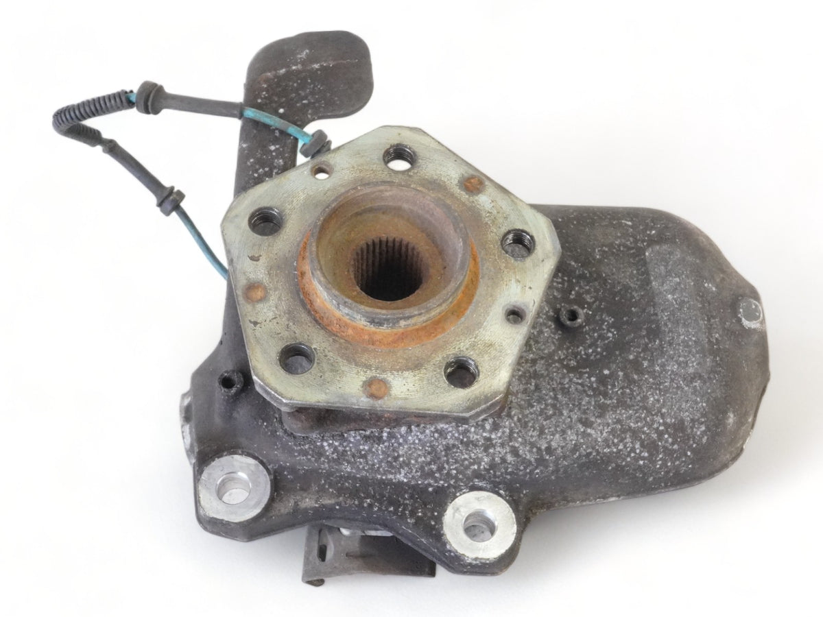 2003 - 2010 Maserati QuaTTroporte M139 Spindle Hub Knuckle Front Right Side OEM
