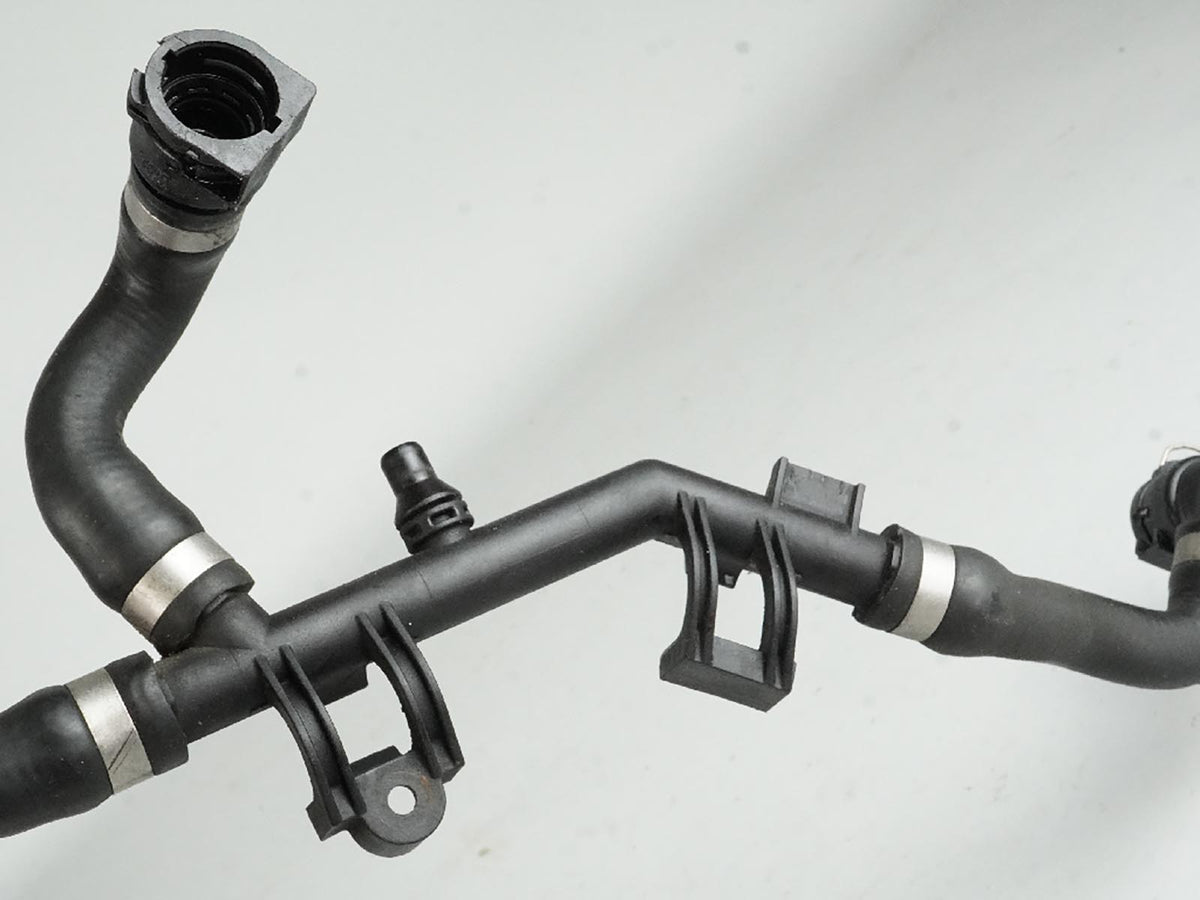 2009 - 2012 Bmw 7 Series F01 Xdrive 4.4L Hose Tube Pipe Intercooler Coolant OEM