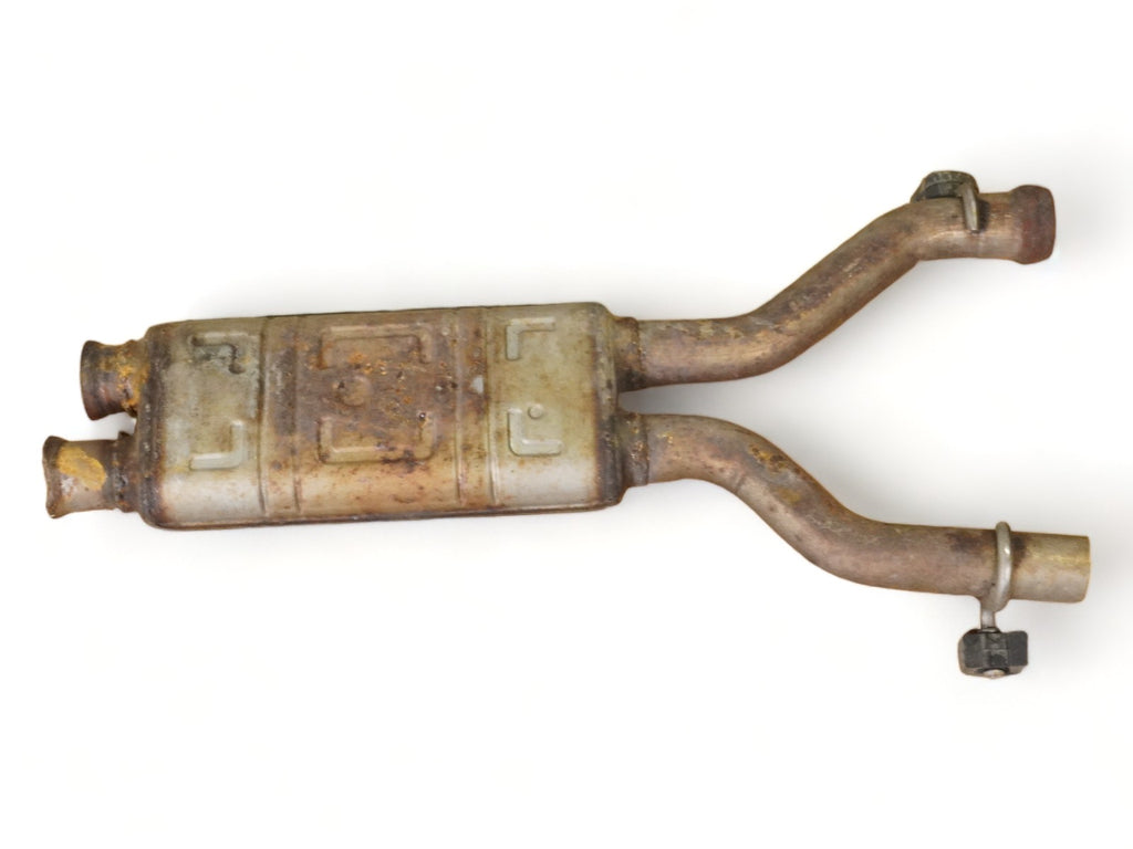  2012 - 2015 Mercedes Benz C Class W204 C350 Exhaust Muffler Silencer Center OEM, in stock