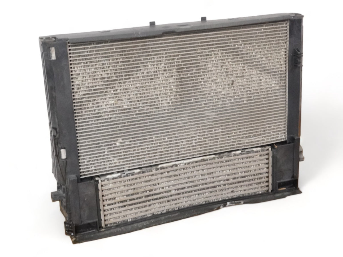 2012 - 2018 Bmw 3 Series F30 320I Radiator Condenser Fan Shroud Motor Coolant
