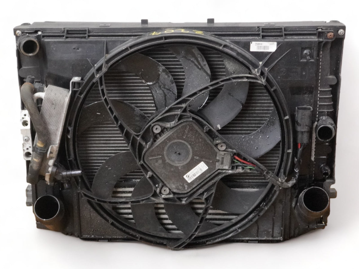 2012 - 2018 Bmw 3 Series F30 320I Radiator Condenser Fan Shroud Motor Coolant