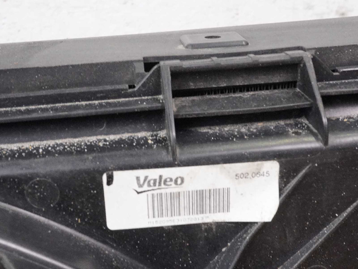 2012 - 2018 Bmw 3 Series F30 320I Radiator Condenser Fan Shroud Motor Coolant