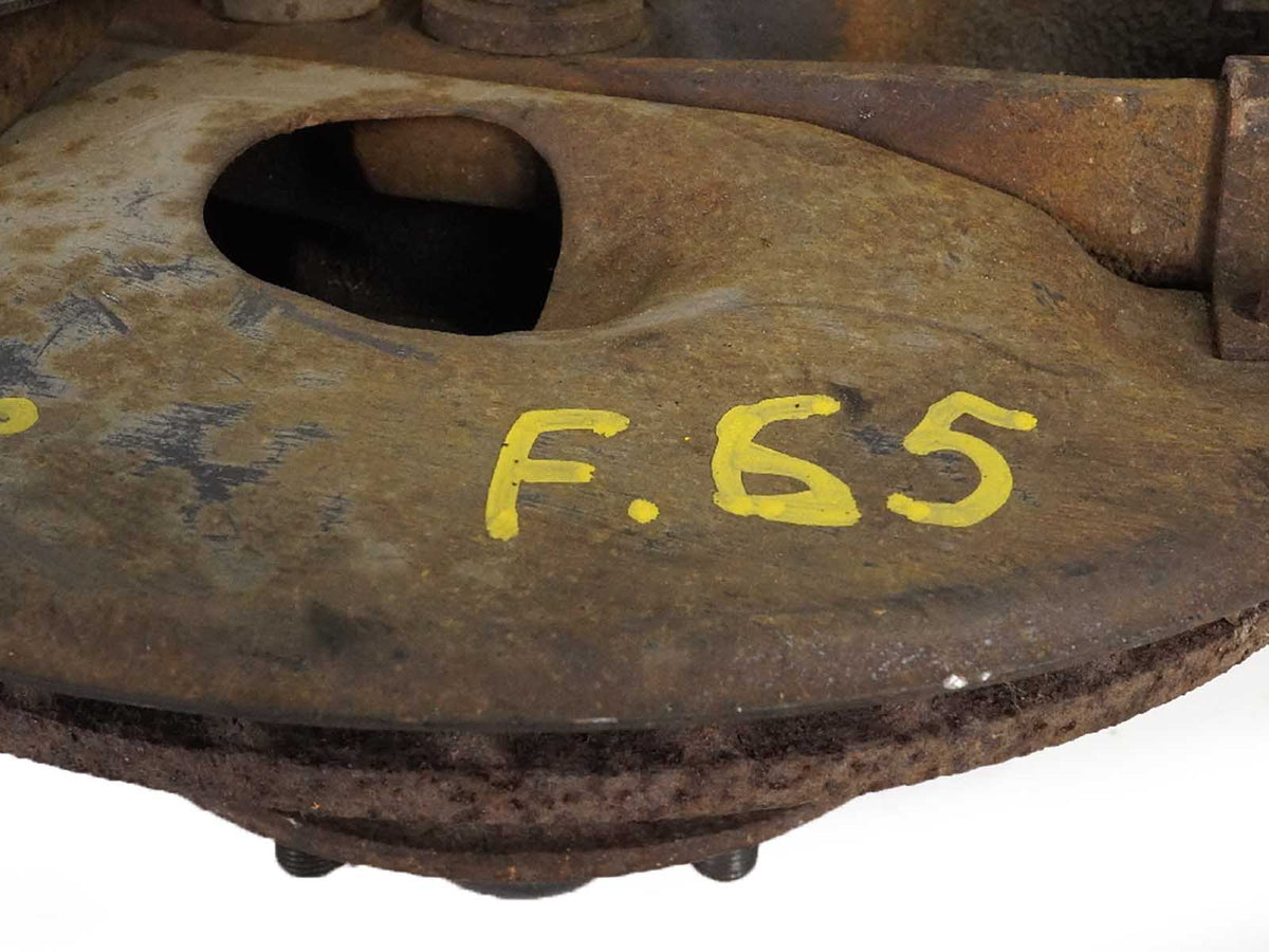 79-88 Jaguar XJS He Spindle Knuckle Hub Front Passenger Right Side CAC1100 OEM