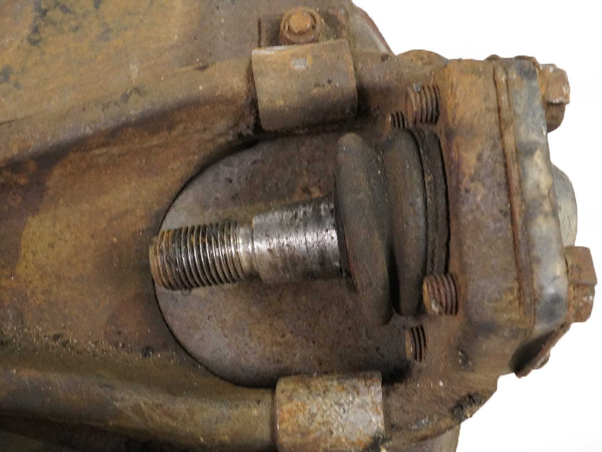 78-88 Jaguar XJS He 5.3L Spindle Knuckle Hub Front Driver Left Side CAC1100 OEM