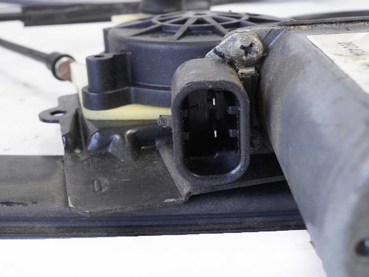 2003 - 2012 Maserati QuaTTroporte M139 Regulator Window Motor  Door Rear Right