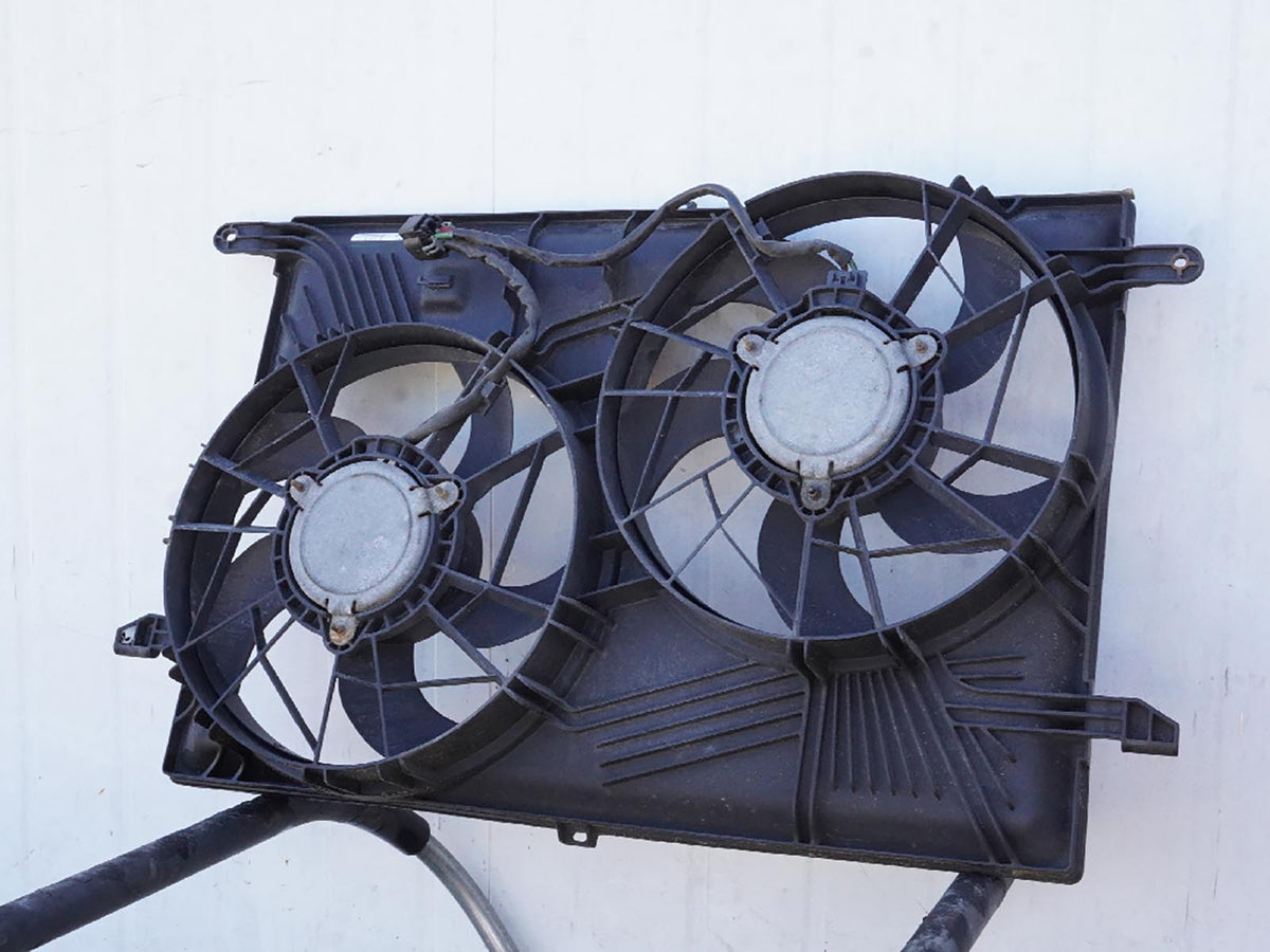 2007 - 2017 Gmc Acadia Fan Shroud Dual Electric Motor Cooling Radiator 15226663
