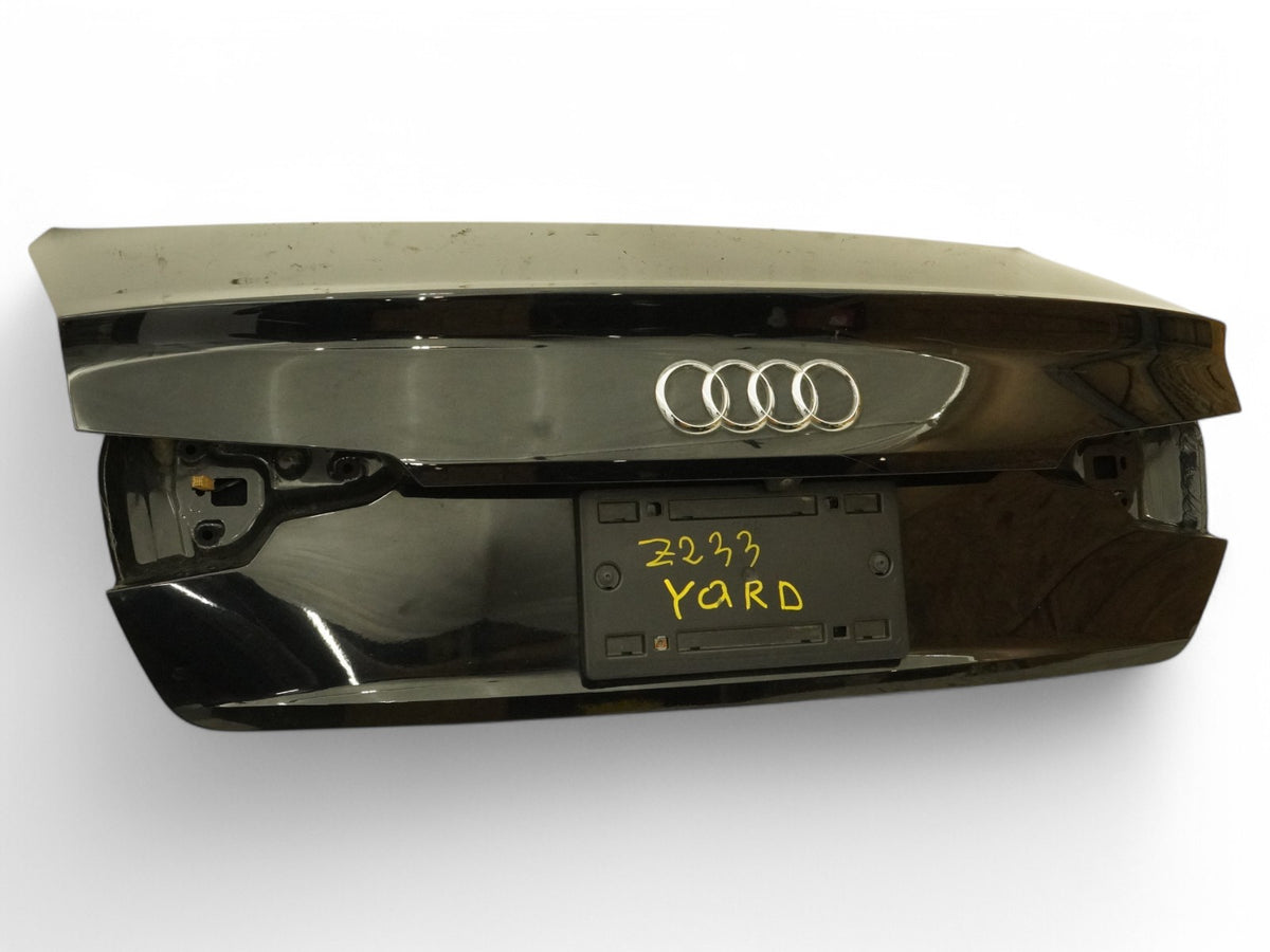 17-19 Audi A4 B9 Trunk Tailgate Integrated Spoiler w/ Camera Rearview 8W5827025F