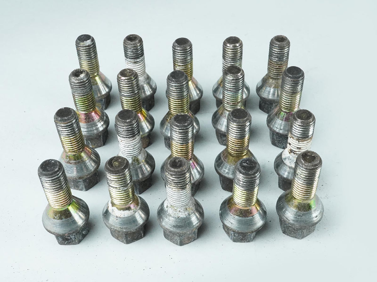 1997 - 2000 Bmw 5 Series E39 Nug Luts Bolts Standard Wheel Set Of 20 OEM