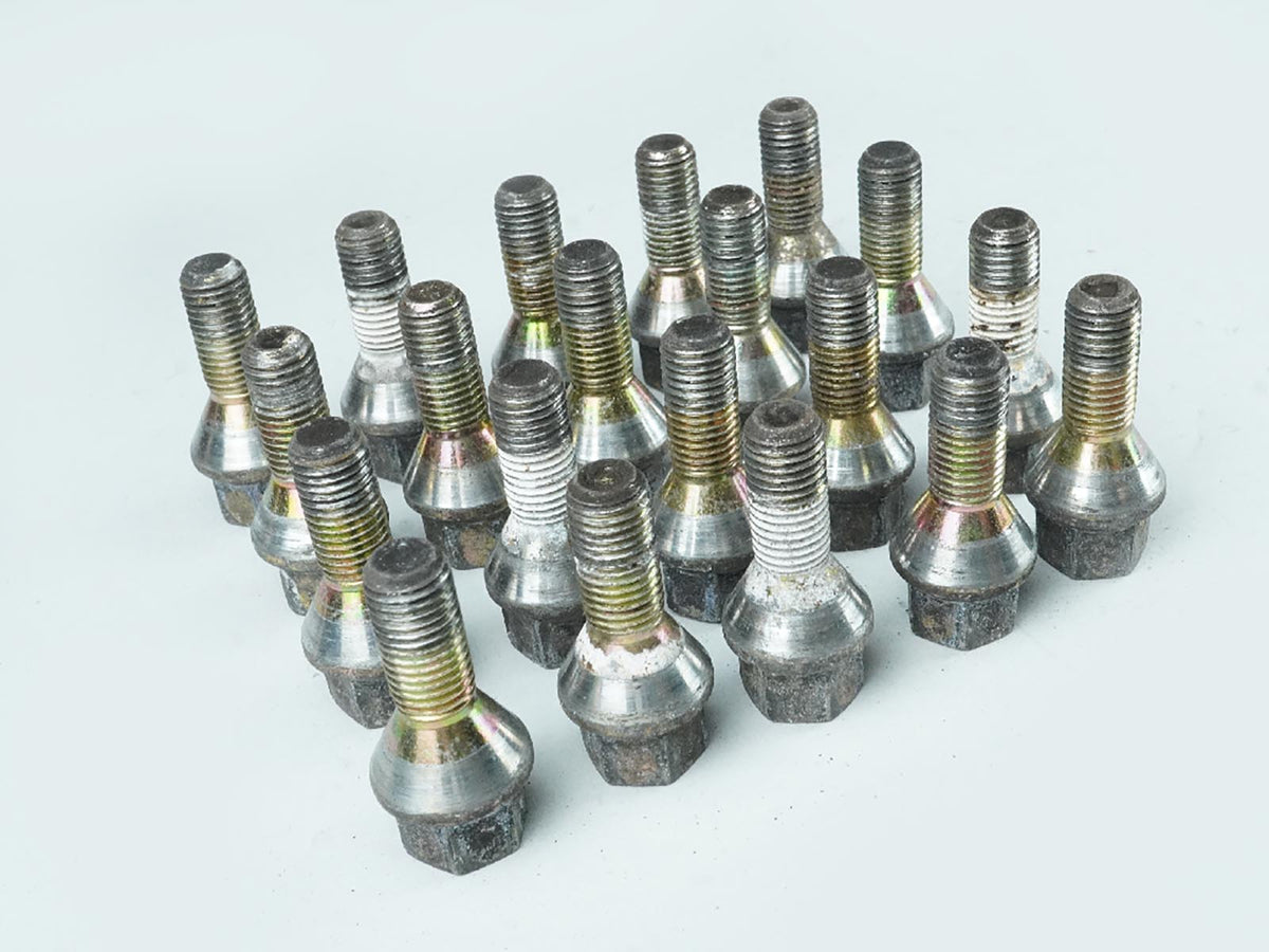 1997 - 2000 Bmw 5 Series E39 Nug Luts Bolts Standard Wheel Set Of 20 OEM