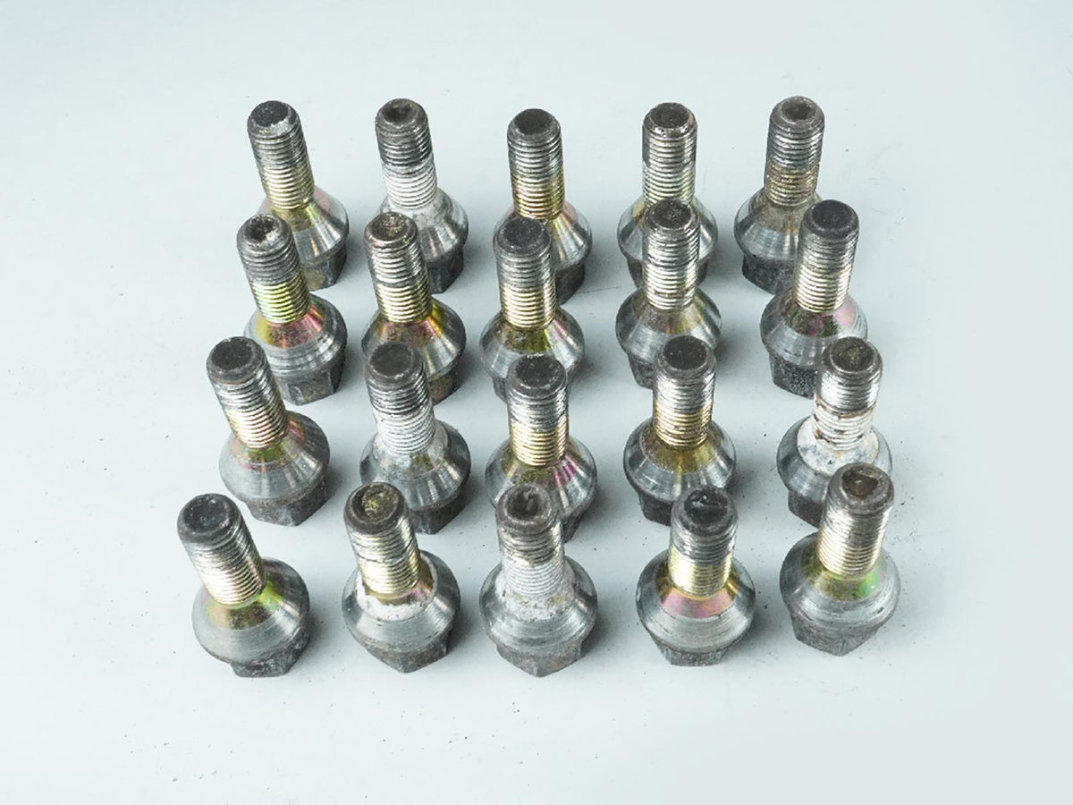 1997 - 2000 Bmw 5 Series E39 Nug Luts Bolts Standard Wheel Set Of 20 OEM