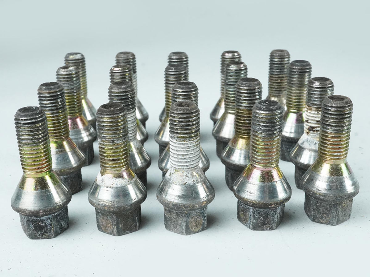 1997 - 2000 Bmw 5 Series E39 Nug Luts Bolts Standard Wheel Set Of 20 OEM