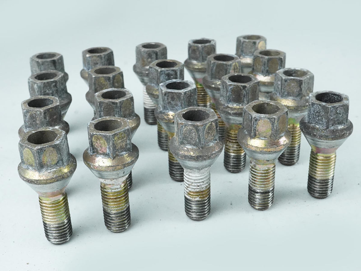 1997 - 2000 Bmw 5 Series E39 Nug Luts Bolts Standard Wheel Set Of 20 OEM