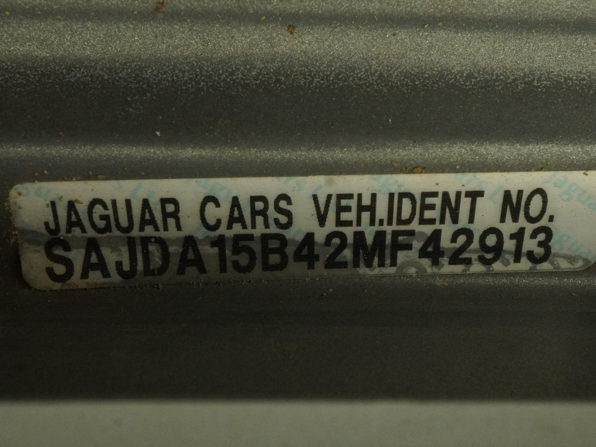 98-03 Jaguar XJ8 X308 Fender Panel Cover Exterior Front Driver Left AXX1517 OEM