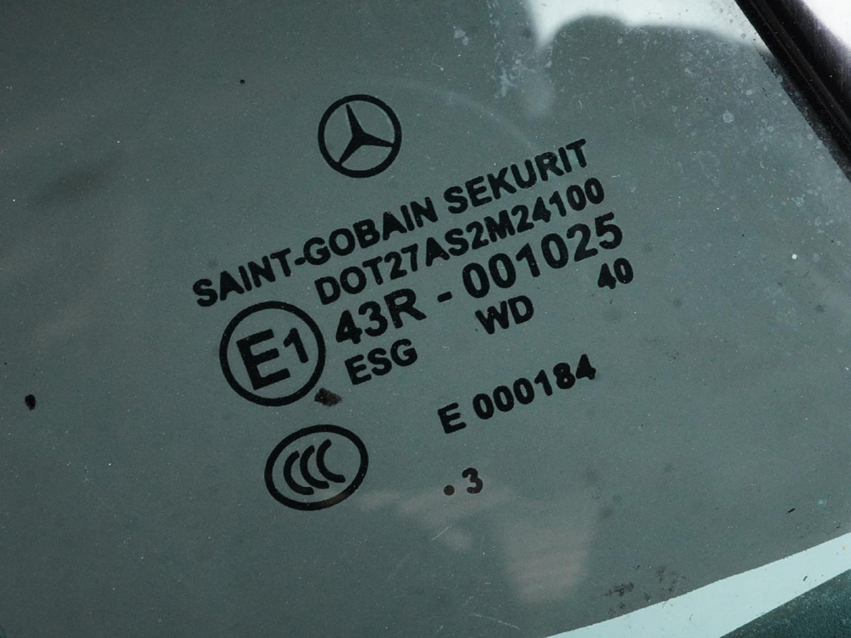 03-12 Mercedes SL500 SL600 SL55 R230 Quarter Glass Window Rear RH 2306700210 OEM