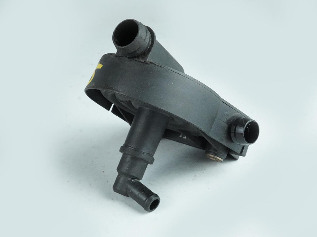  2003 Mercedes Benz Clk Class C208 Oil Separator Crankcase Breather A1110180335, used