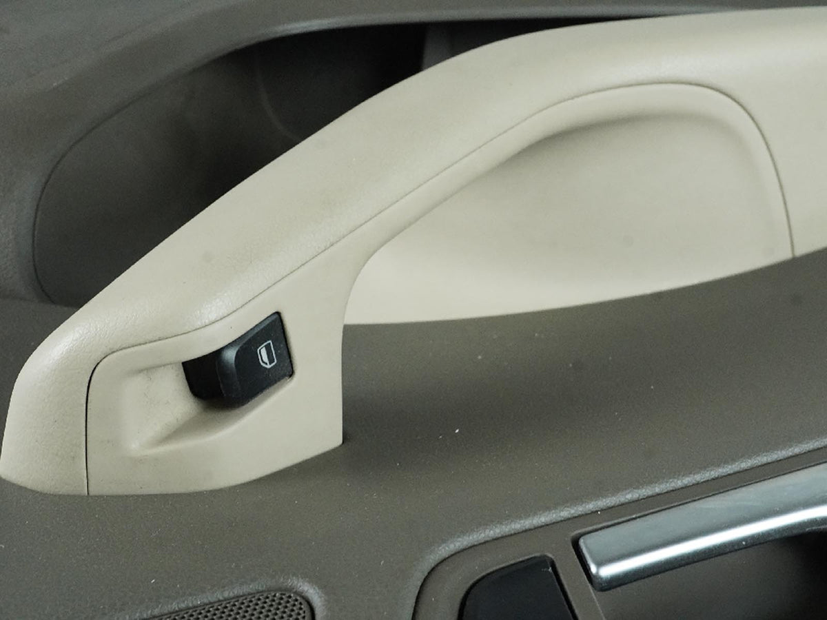 2009 - 2012 Audi Q5 8R Door Panel Cover Interior Handle Window Switch Rear Left