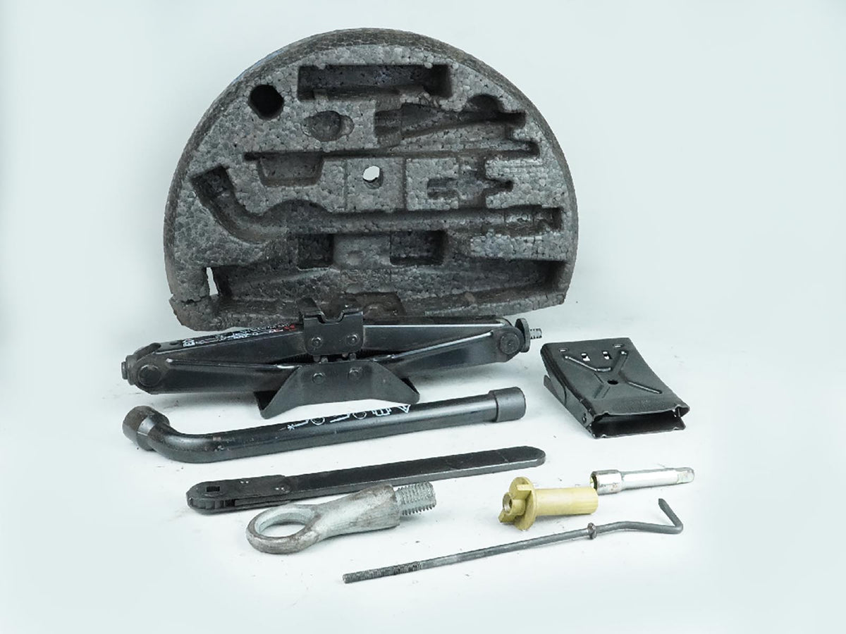 97-02 Jaguar Xk8 X100 4.0 Jack Scissor Spare Tire Tools W Foam Holder Trunk Rear