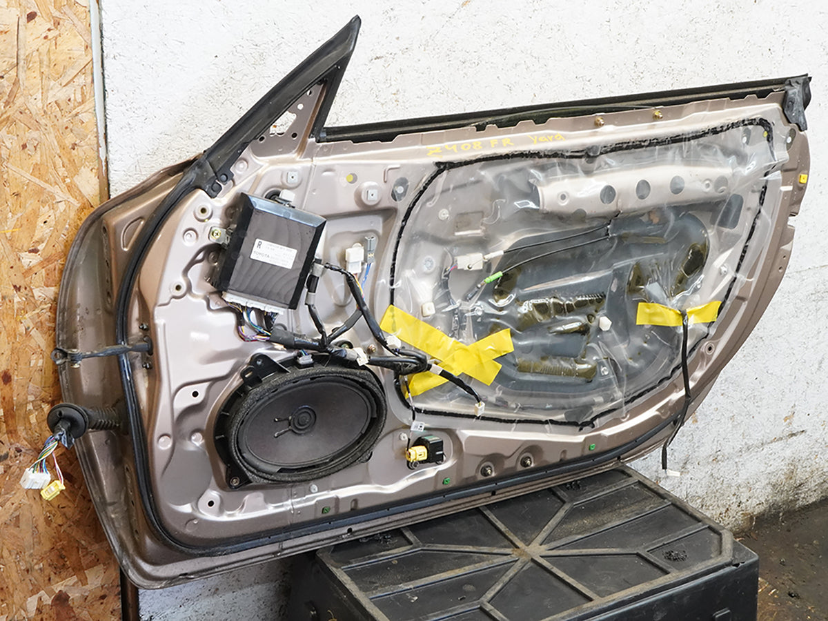 02-10 Lexus SC430 Z40 Door Panel Exterior w Handle Front Right 6700124090 OEM