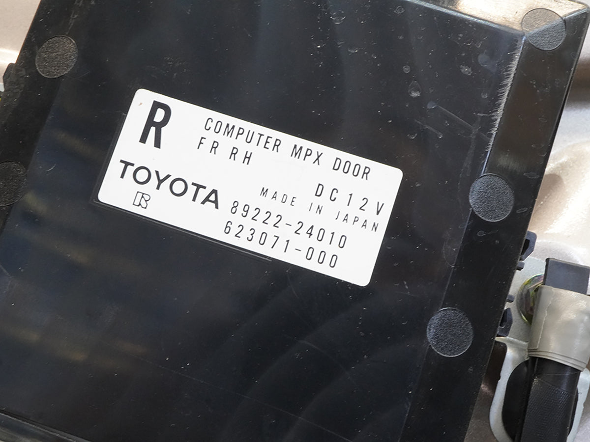 02-10 Lexus SC430 Z40 Door Panel Exterior w Handle Front Right 6700124090 OEM