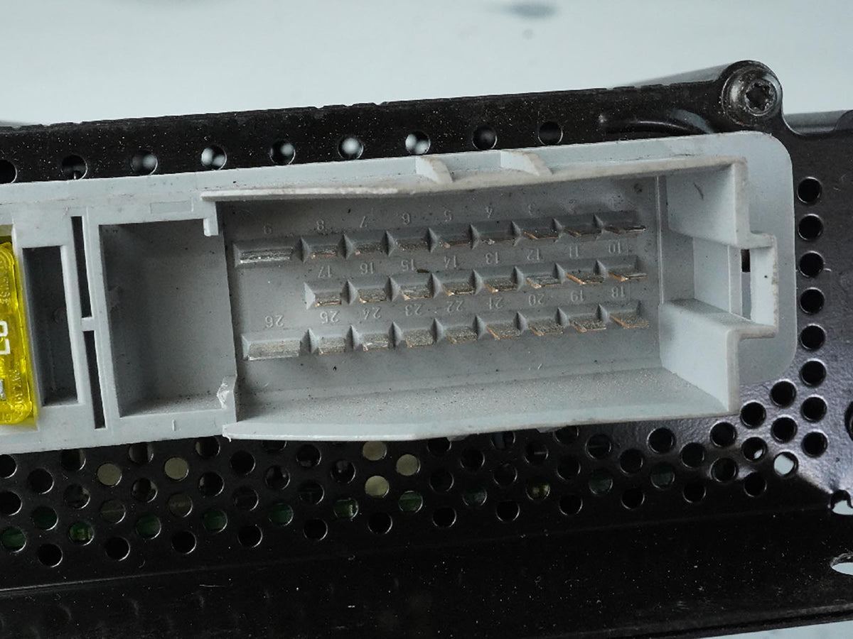 1999 - 2004 Mercedes Slk Class R170 Amp Amplifier Stereo Audio Sound Bose OEM