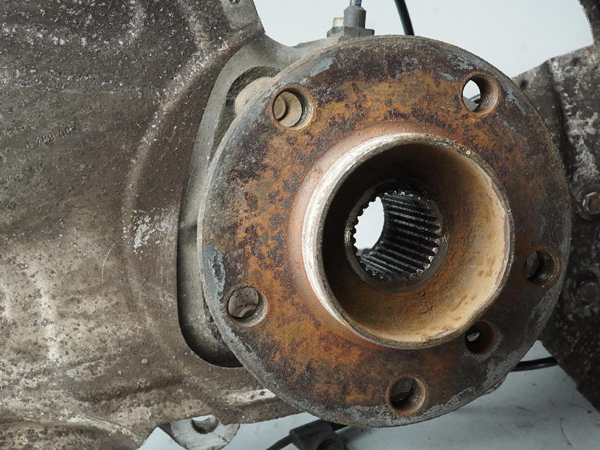 08-13 BMW X5 X6 E70 E71 Spindle Knuckle Stub Axle Front Left LH 31216773783 OEM