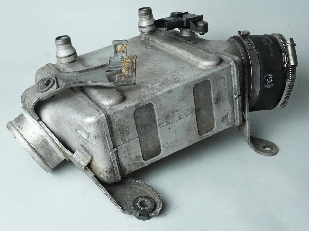 2011 - 2016 Bmw X5 X6 E70 E71 4.4L Twin Turbo Intercooler Engine Motor Left OEM