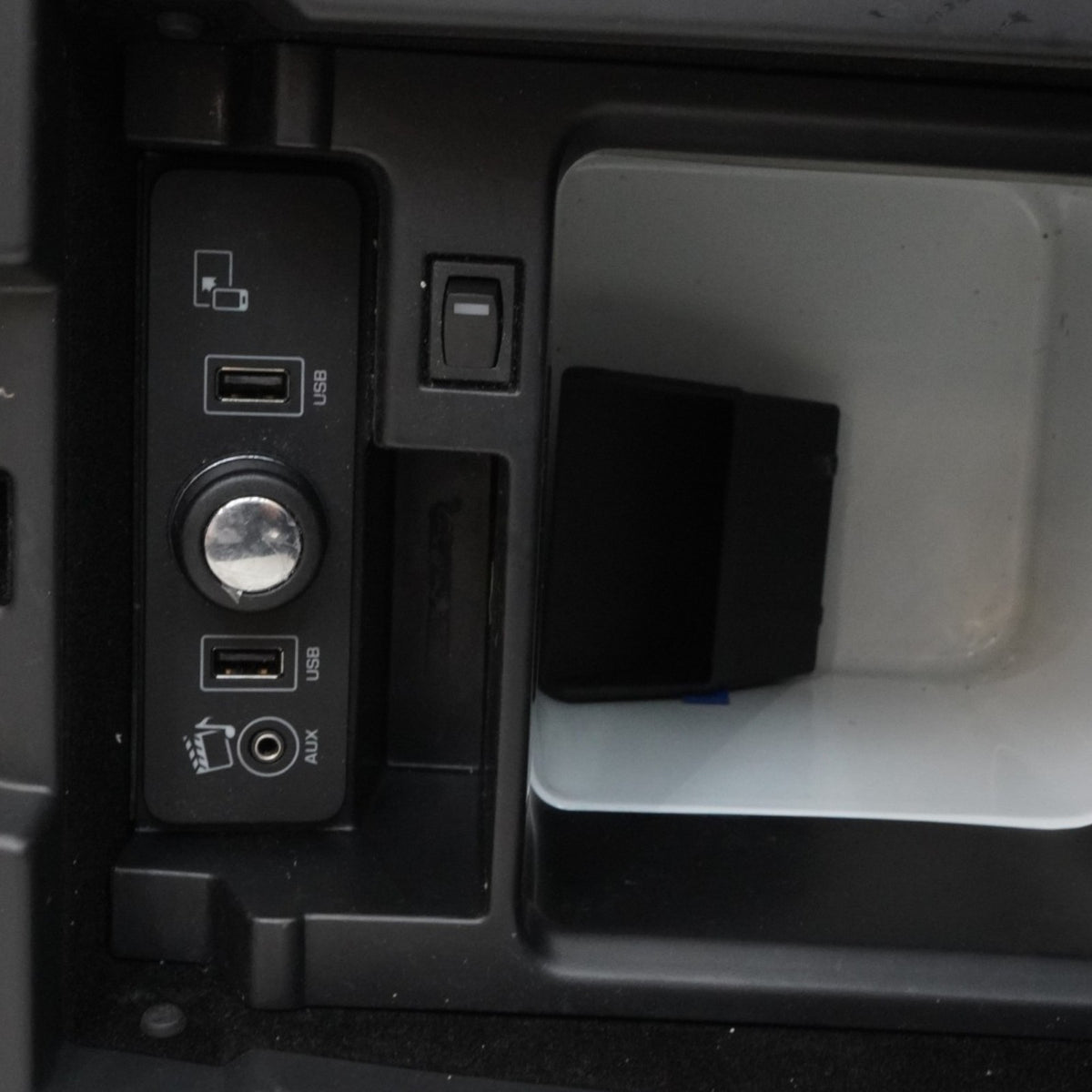 14-20 Land Range Rover Sport L494 Center Console Storage Armrest LR044996 OEM