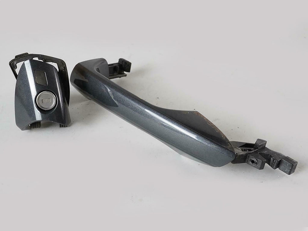  2008 - 2011 Mercedes Benz C Class W204 Door Handle Exterior Driver Front Left, used