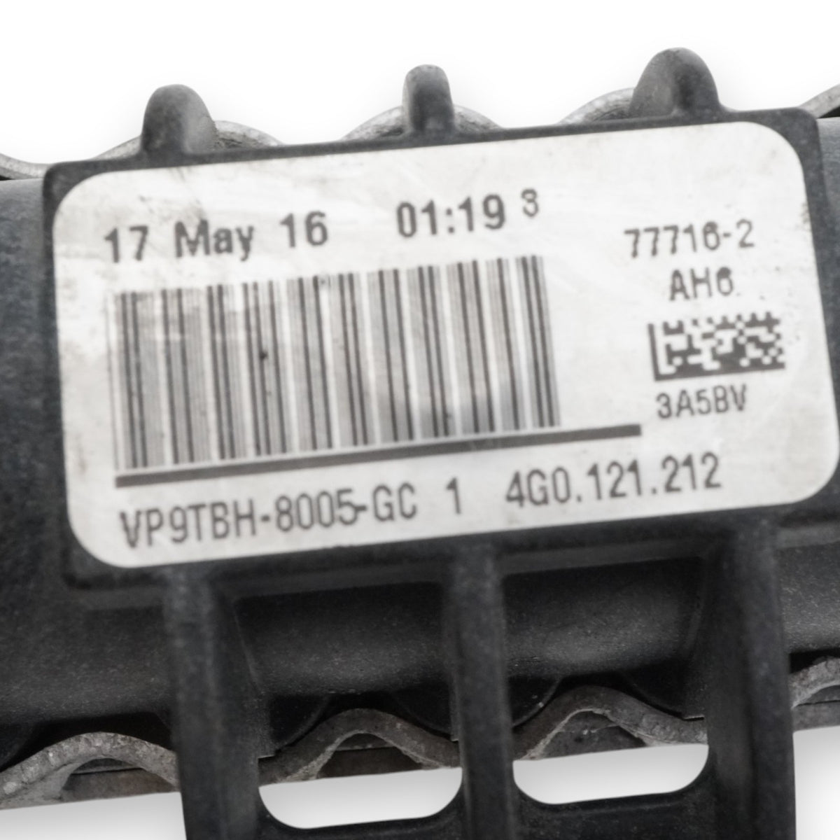 13-18 Audi S7 4G 4.0L Radiator Auxiliary Coolant Cooling Engine 4G0121212 OEM