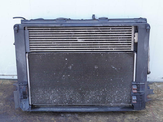 2011 - 2016 Bmw 5 Series F10 550 4.4L Engine Fan Cooling Radiator Motor Assembly
